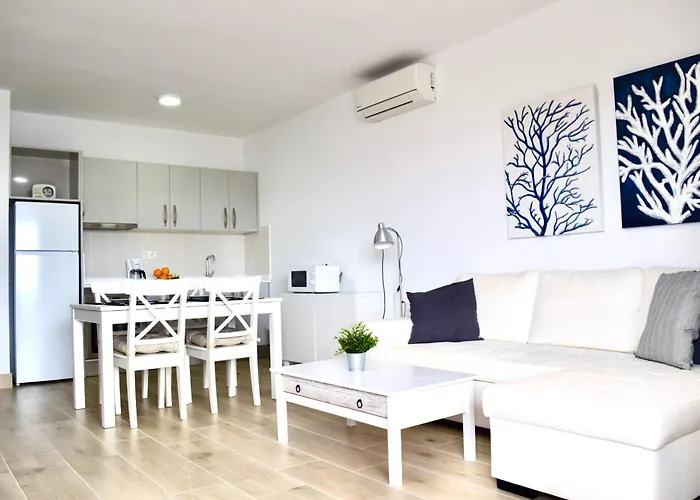 アパート Acuario Close To The ティアス